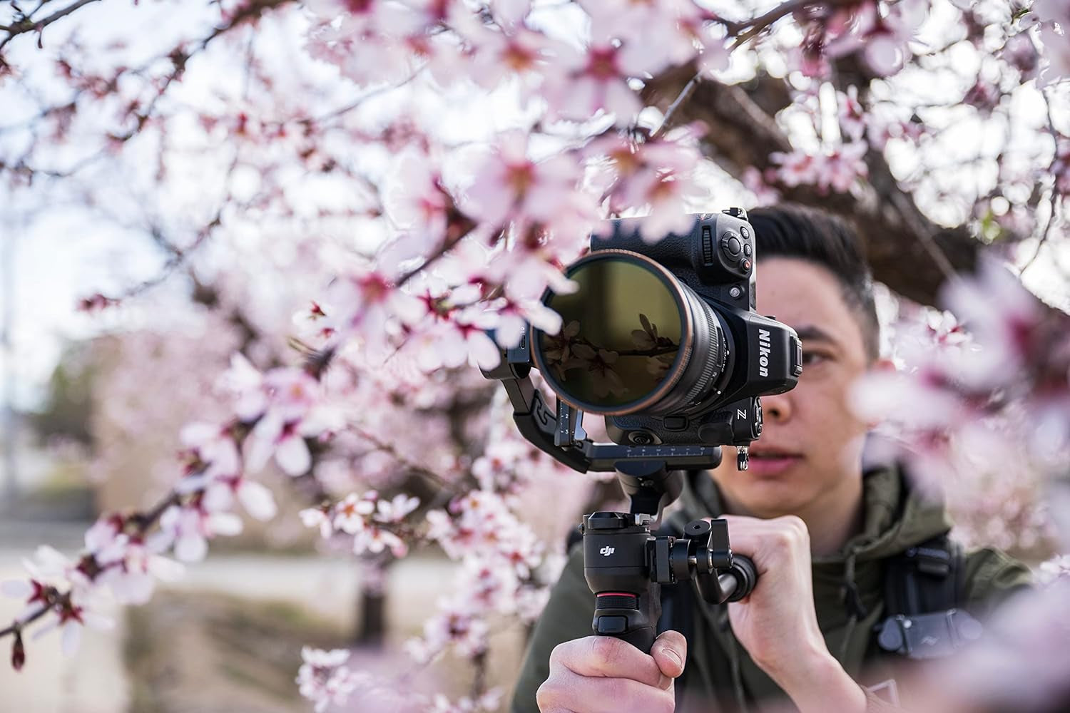 Appareil_photo_Nikon_Z8_Pro.jpg Nikon Z8 | L'Hybride Plein Format qui redéfinit la performance – Image 5