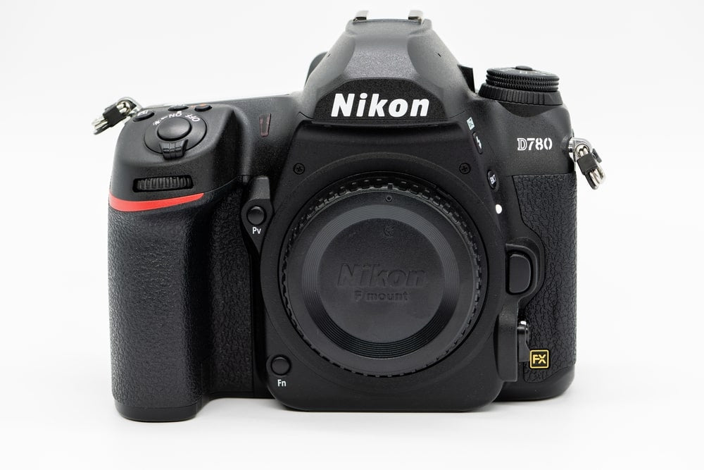 Nikon_D780.jpg Nikon D780 | Appareil Photo Reflex Plein Format Polyvalent – Image 1