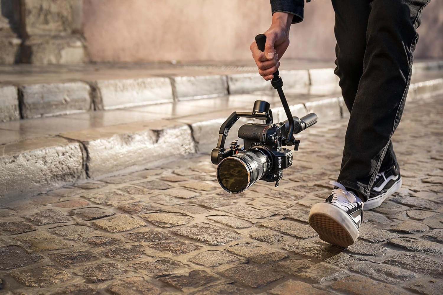 Z8_Appareil_photo_Pro.jpg Nikon Z8 | L'Hybride Plein Format qui redéfinit la performance – Image 10